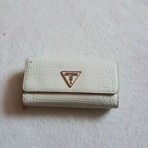 Y2K Vintqge Guess White Croc-Embossed Wallet